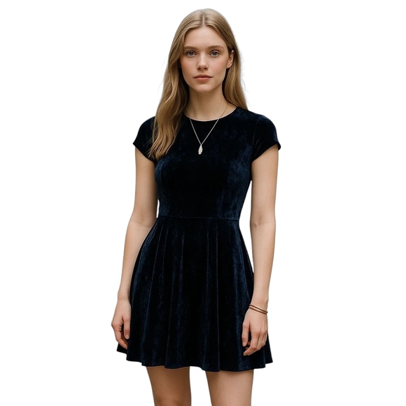B. Darling Velvet Mini Navy Dress Junior 5/6 Preowned - Picture 1 of 8